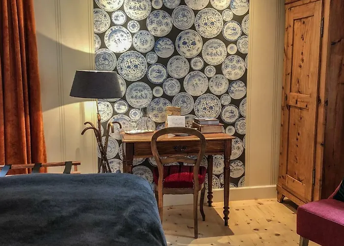 Hotel Bella Tola & 4*