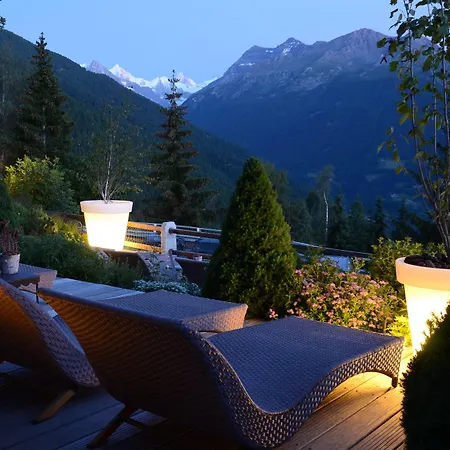 Bella Tola & 4*