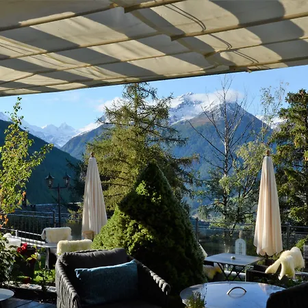 Hotell Bella Tola &